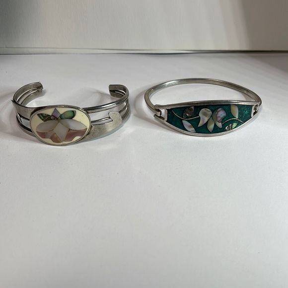 Two alpaca bracelets - Picture 1 of 5